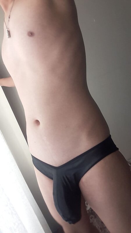 Next Image >>