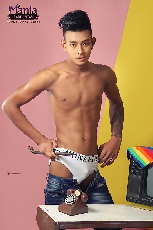 Next Image >>