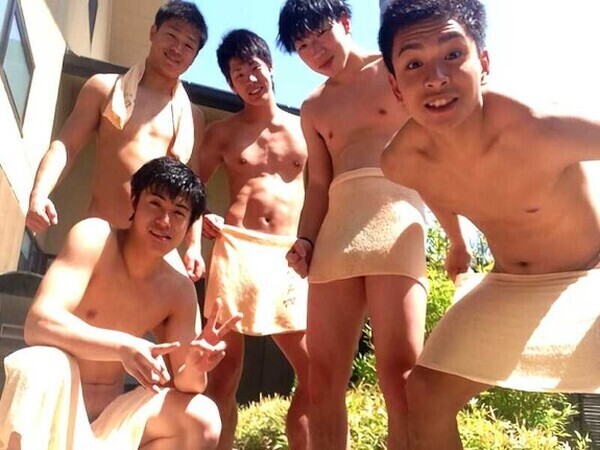 Next Image >>