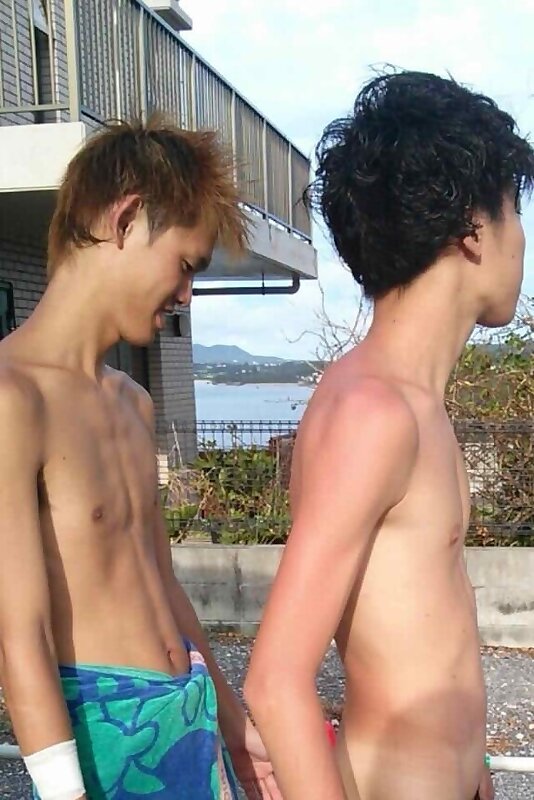 Next Image >>
