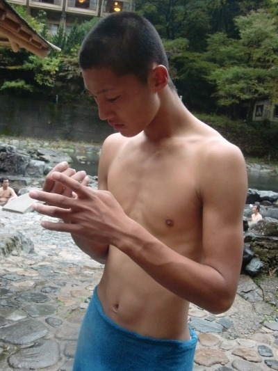 Next Image >>