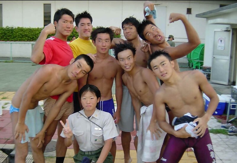 Next Image >>