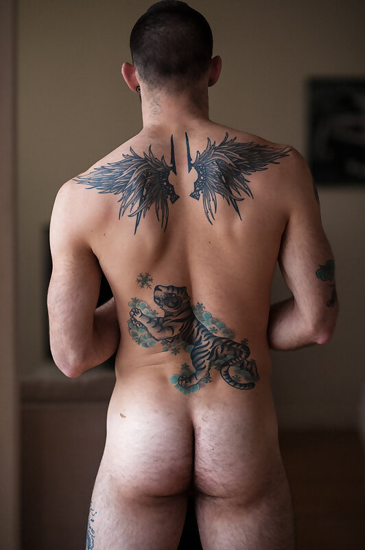 Next Image >>