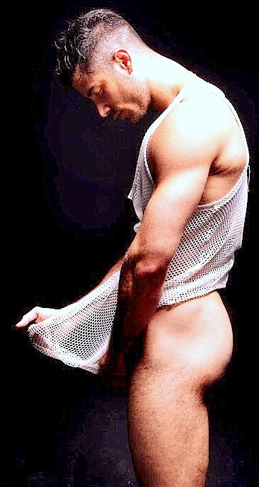 Next Image >>
