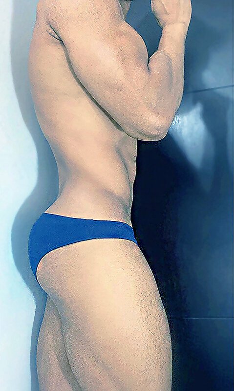 Next Image >>