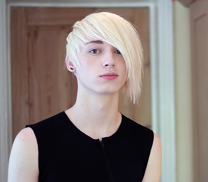Next Image >>