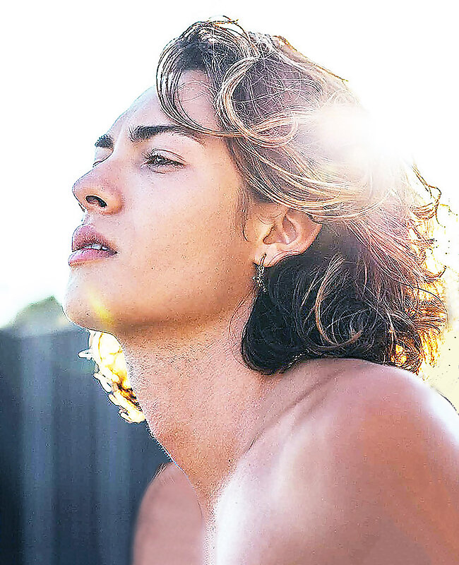 Next Image >>