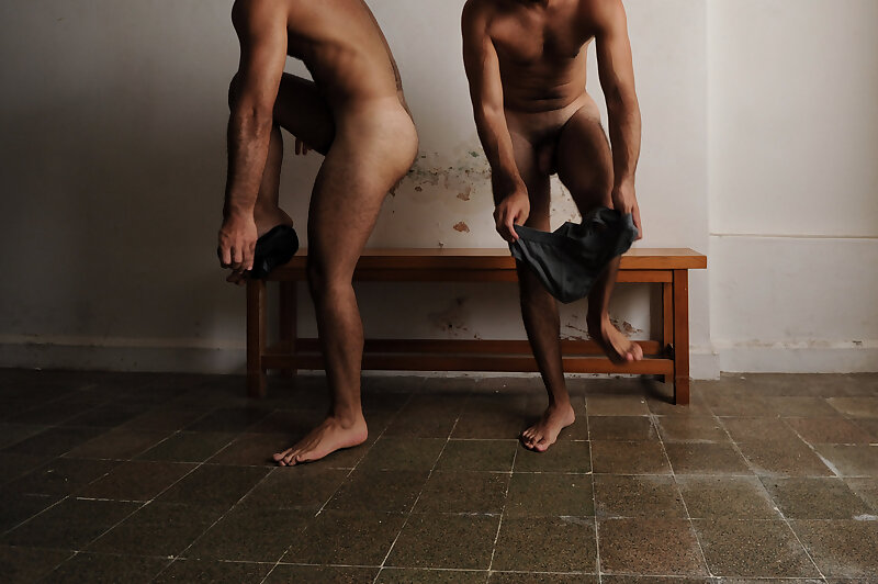 Next Image >>