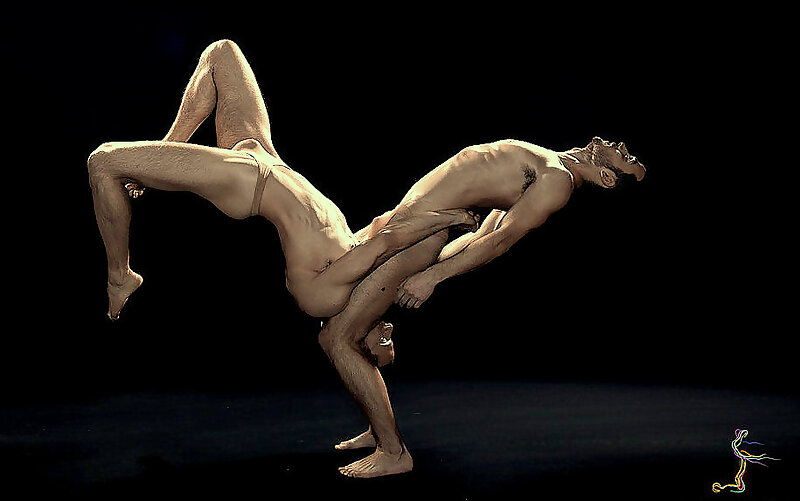 Next Image >>
