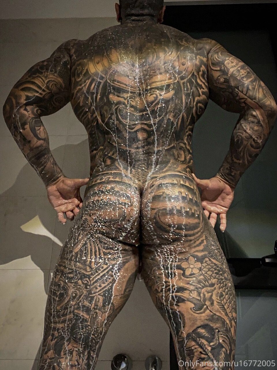 Body Builder Tattoo Big Cock Leon Yaki Yaki Boy Photo 13