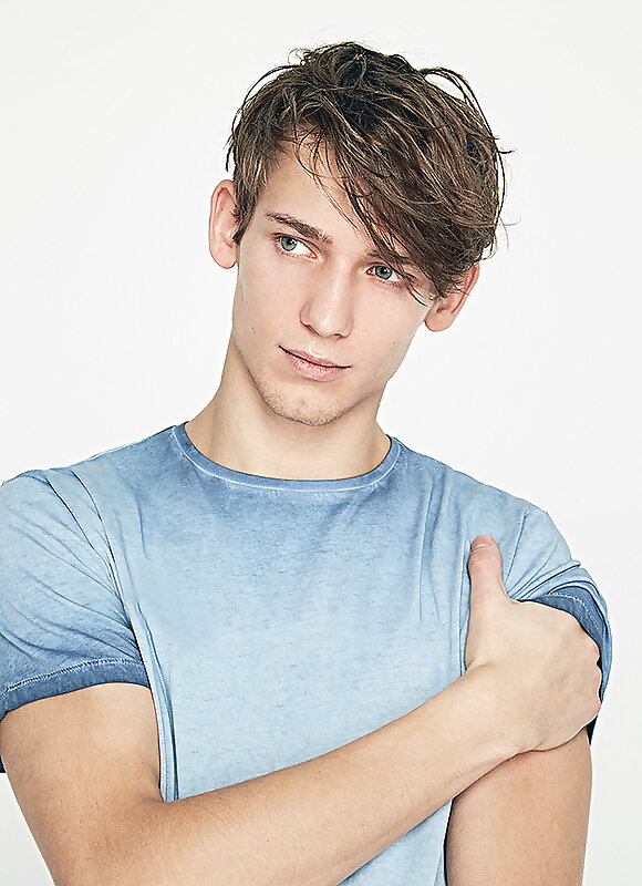 Next Image >>