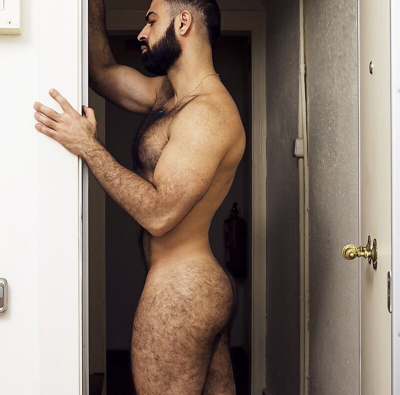 Next Image >>