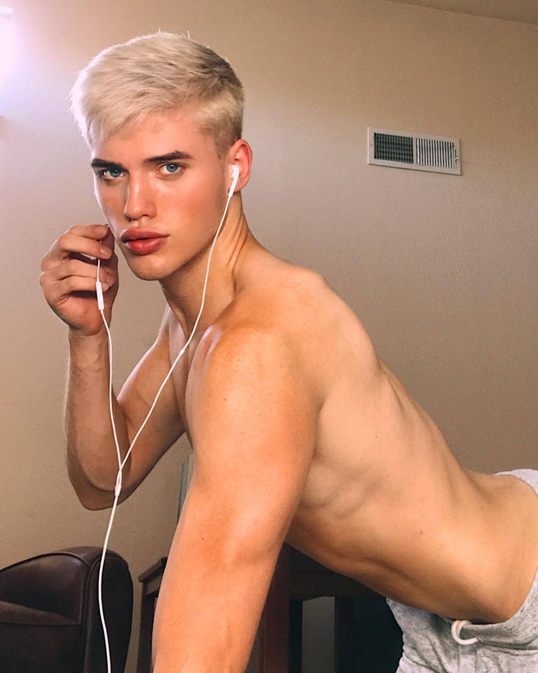 Lucas Dell - photo 10 - BoyFriendTV.com