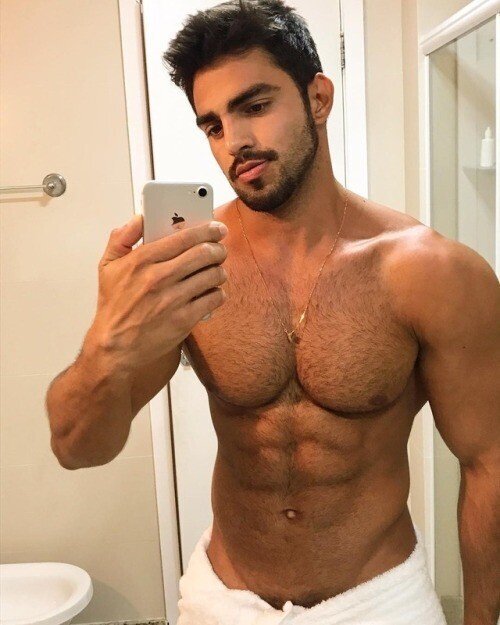 Next Image >>