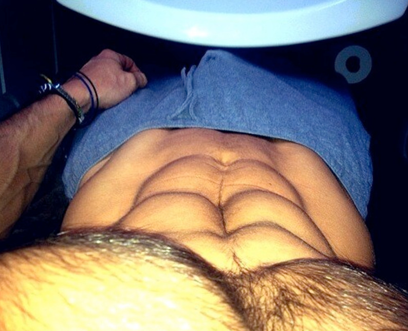 Next Image >>