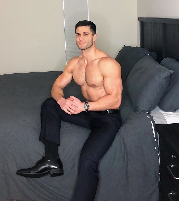 Next Image >>