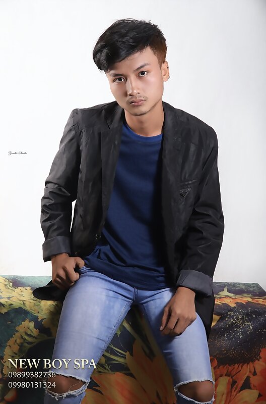 Next Image >>