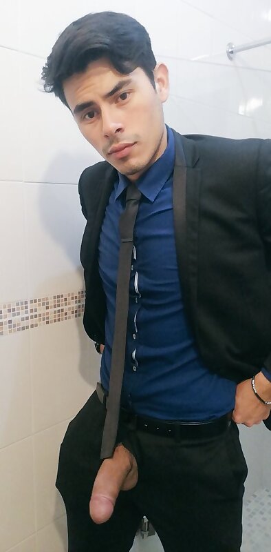 Next Image >>
