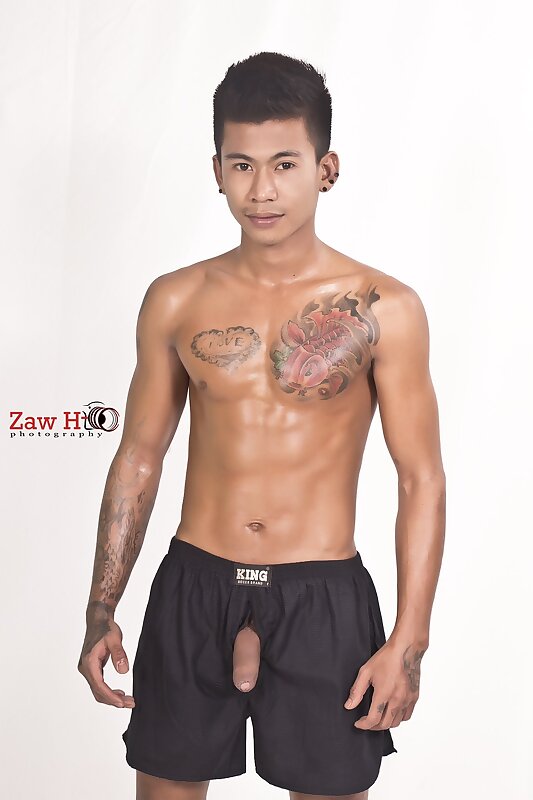 Next Image >>