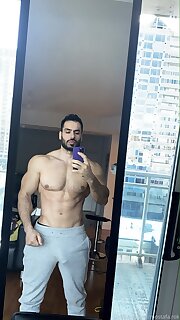 Hunk Unknown - Photo 58 - BoyFriendTV.com