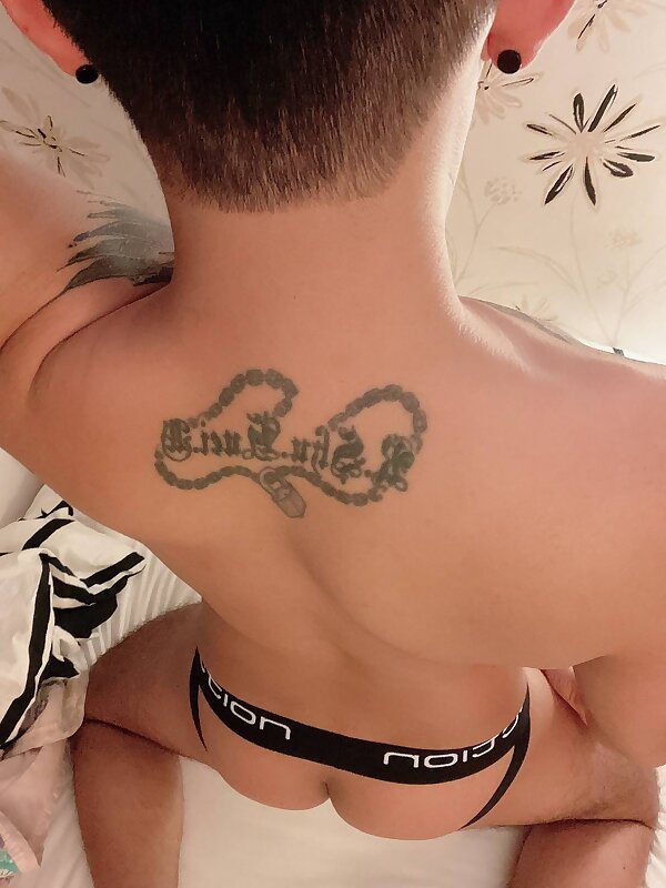 Next Image >>