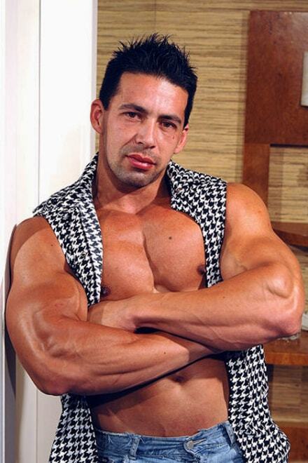 Next Image >>