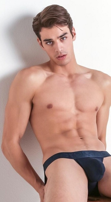 Next Image >>
