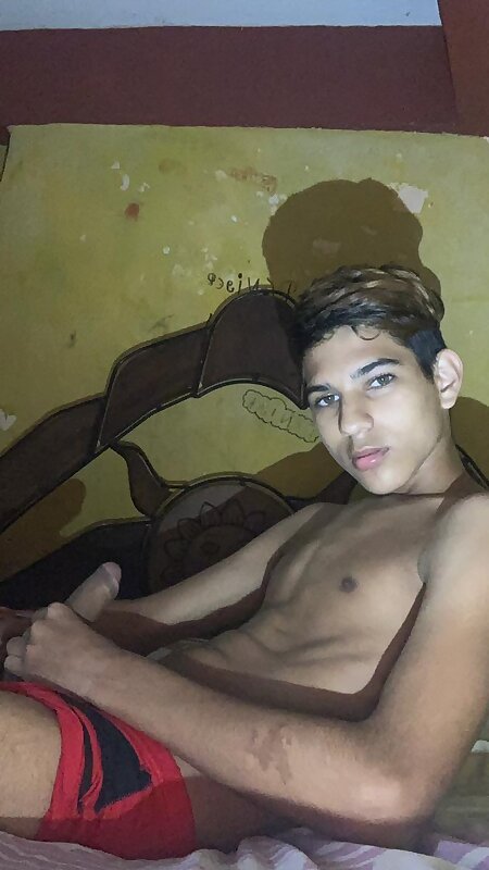 Next Image >>