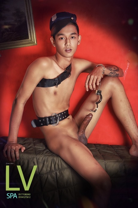 Next Image >>