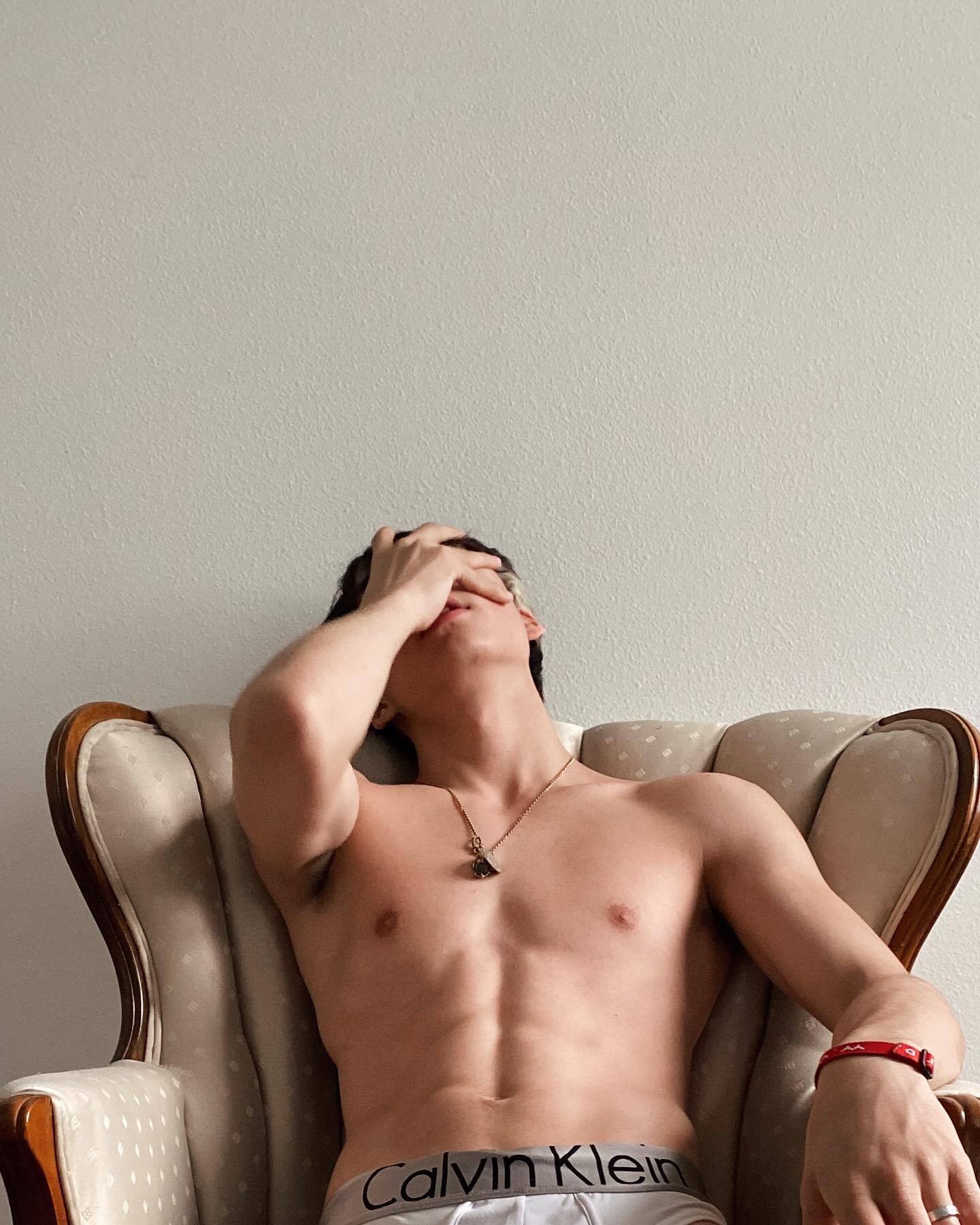 Oliver Moy - фото 30 - BoyFriendTV.com