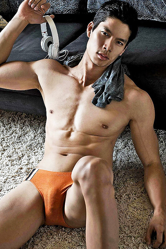 Next Image >>