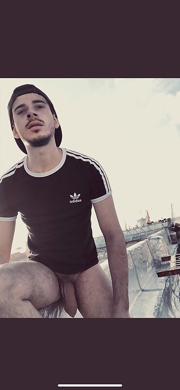 Next Image >>