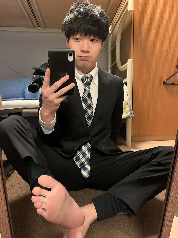Next Image >>