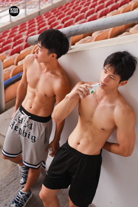 Next Image >>