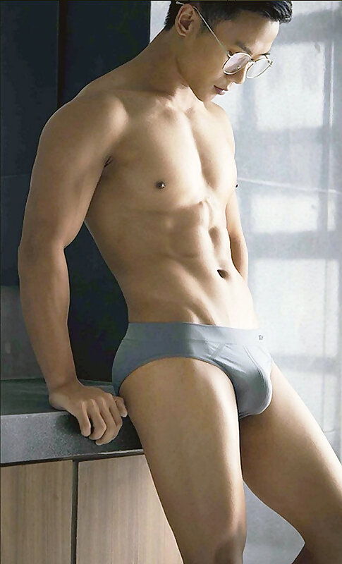 Next Image >>