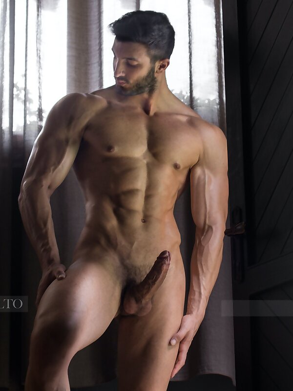 Next Image >>