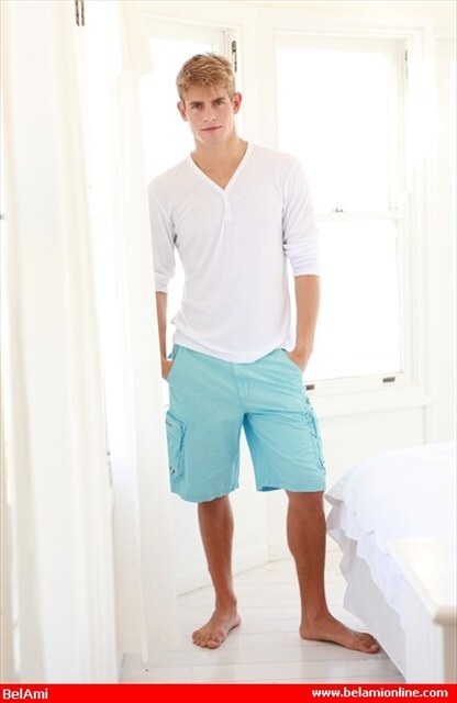 Next Image >>