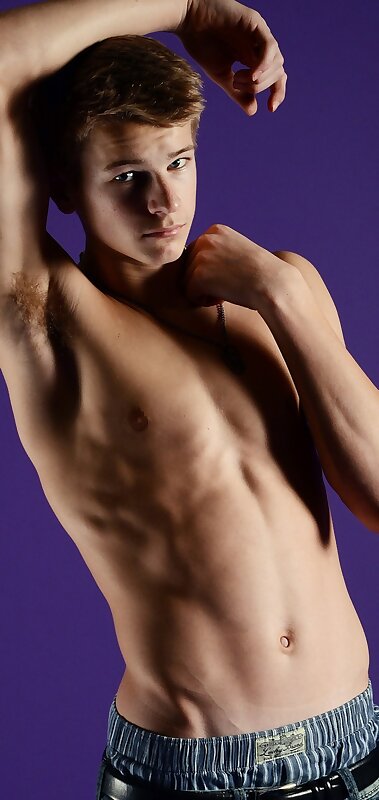 Next Image >>