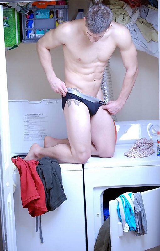 Next Image >>