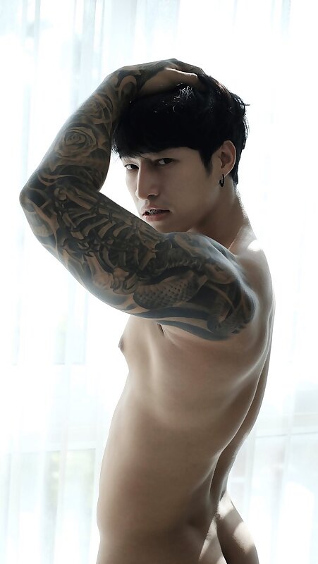 Next Image >>