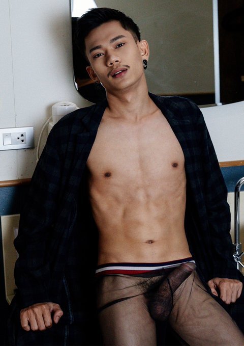 Next Image >>