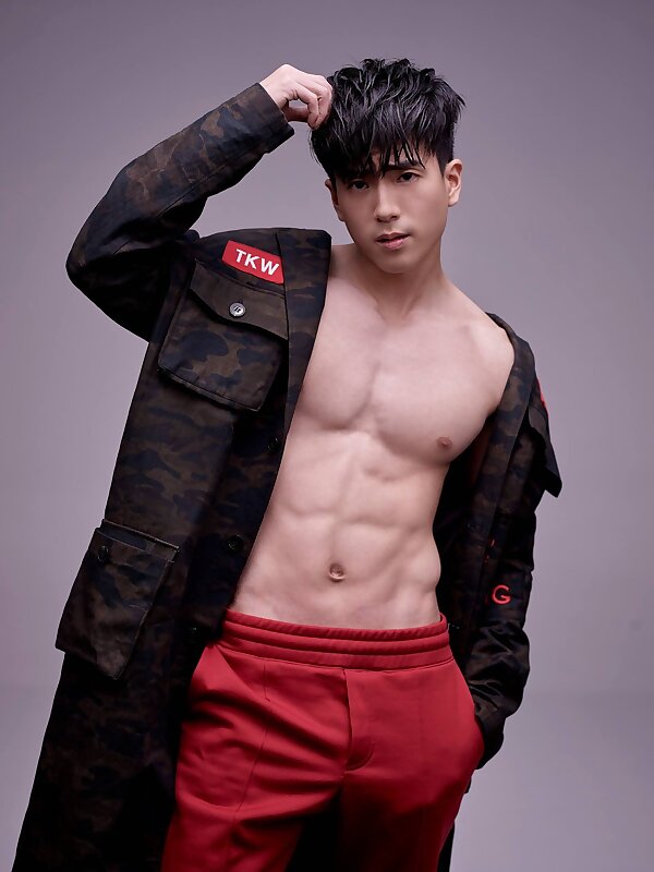 Next Image >>