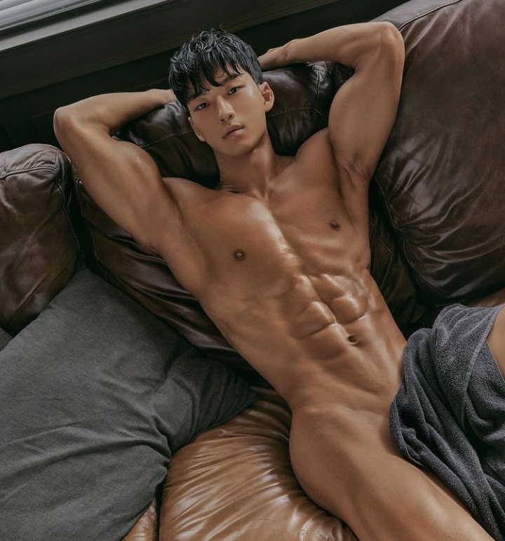 Next Image >>