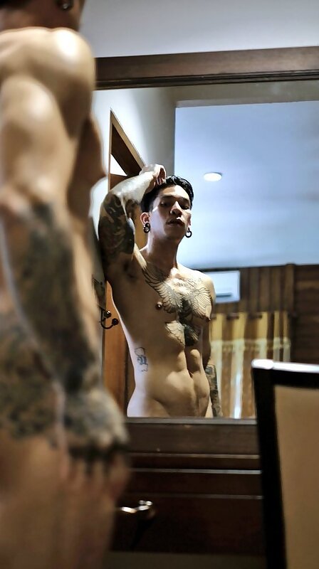 Next Image >>