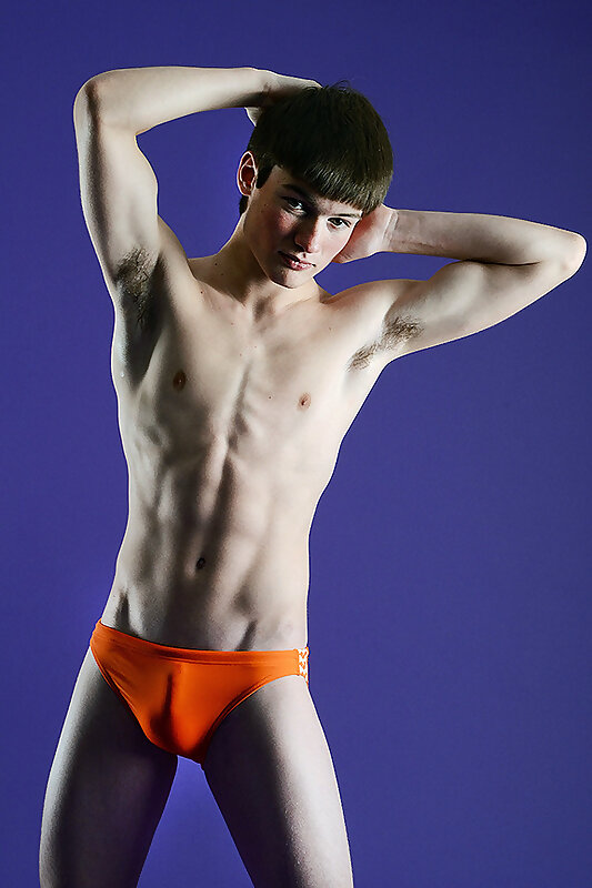 Next Image >>
