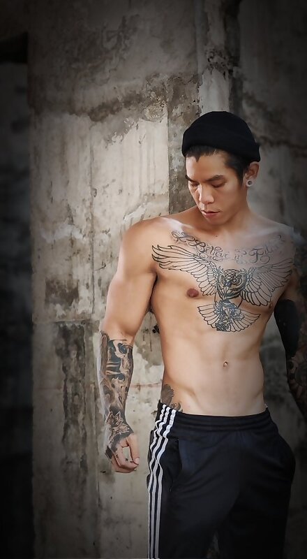 Next Image >>