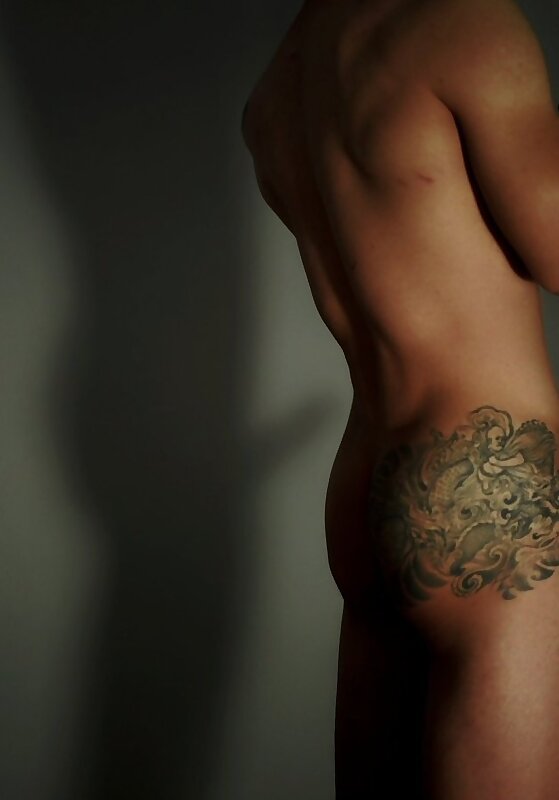 Next Image >>