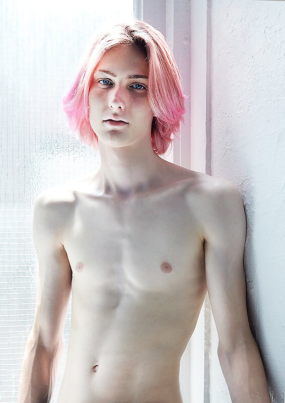 Next Image >>