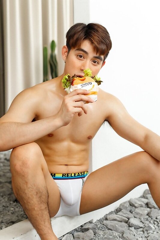 Next Image >>