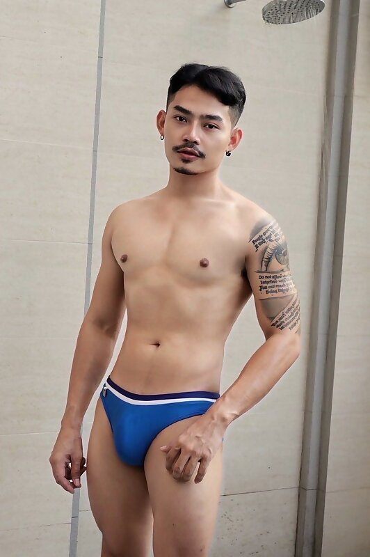 Next Image >>